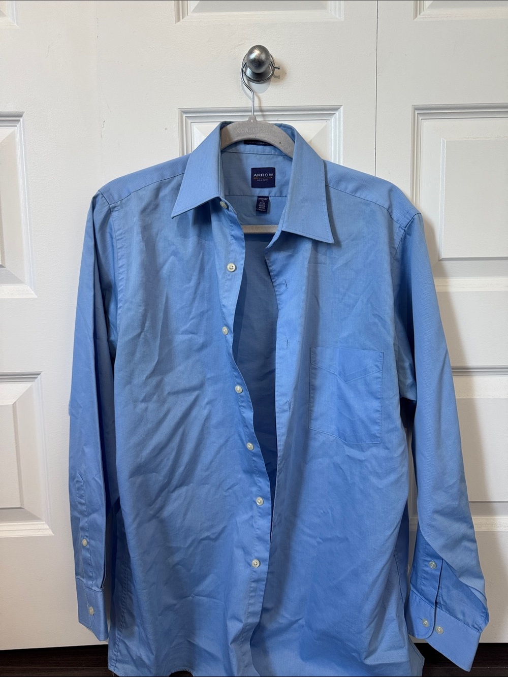 Arrow Men's Light Blue Long-Sleeve Dress Shirt
